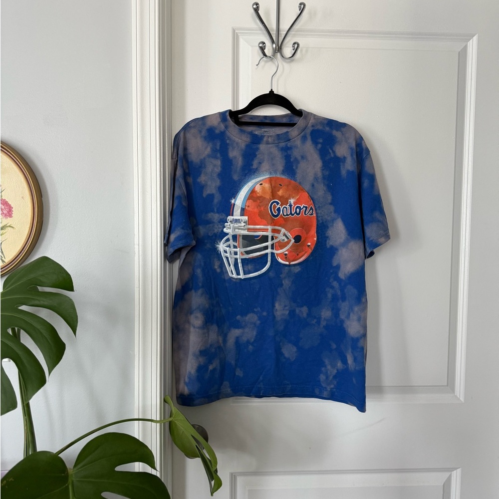 Florida Gators Football - Helmet Graphic Tee